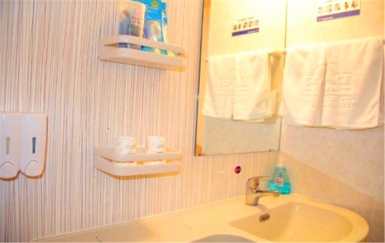 Greentree Inn Shandong Qingdao Railway Station Zhanqiao Yacht Wharf Express Exterior foto